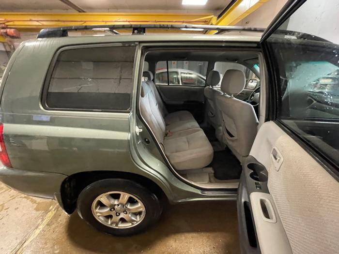 Used 2004 Toyota Highlander 4WD V6 image 26