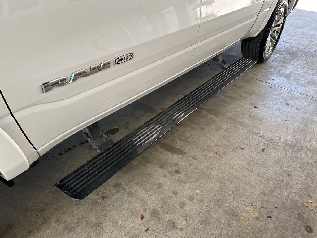 Used 2022 RAM 1500 Limited image 18