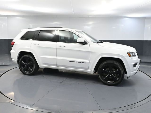 Used 2015 Jeep Grand Cherokee Altitude video 3