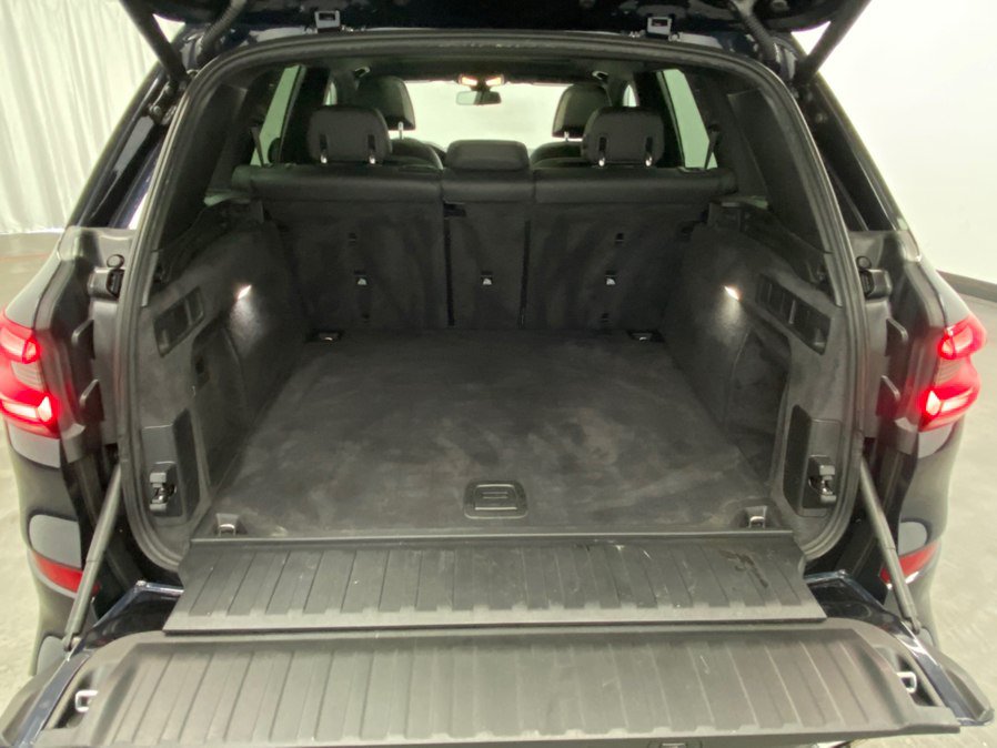 Used 2019 BMW X5 xDrive50i w/ M Sport Package AWD/4WD image 43