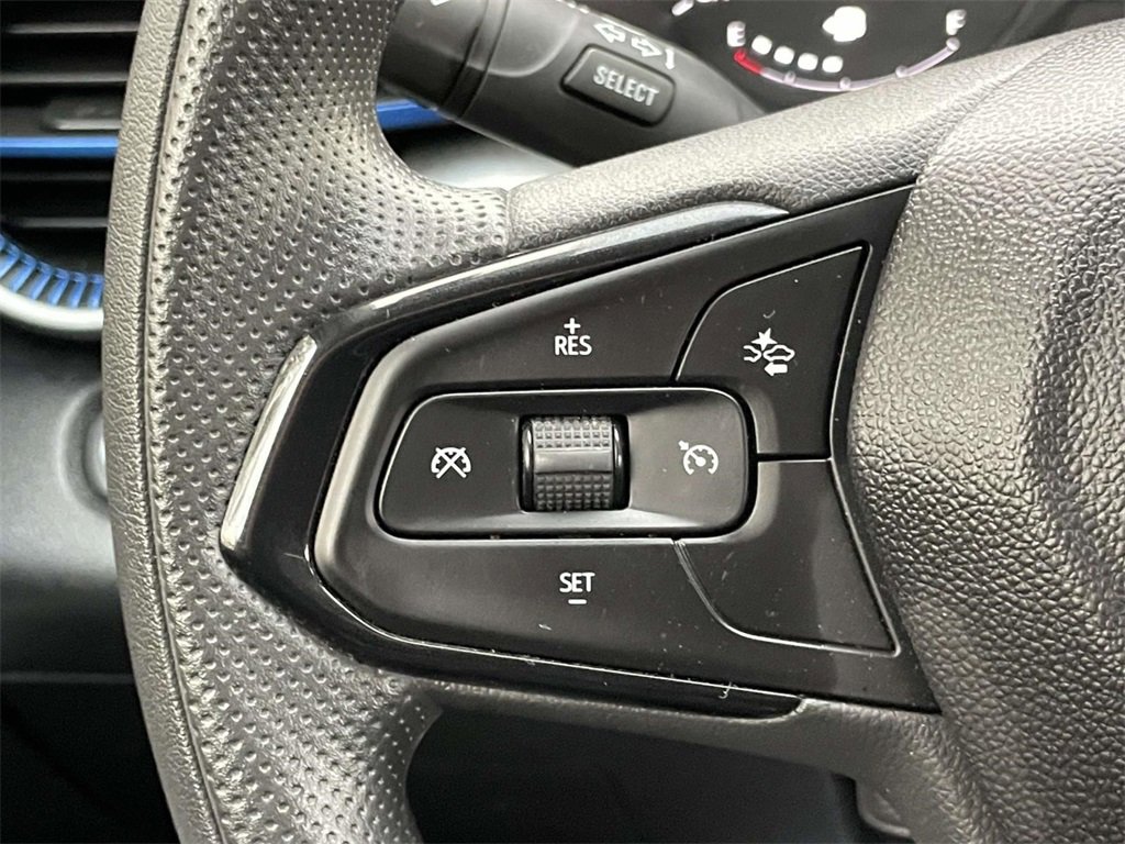 Used 2025 Chevrolet Trax LS w/ LS Convenience Package image 20