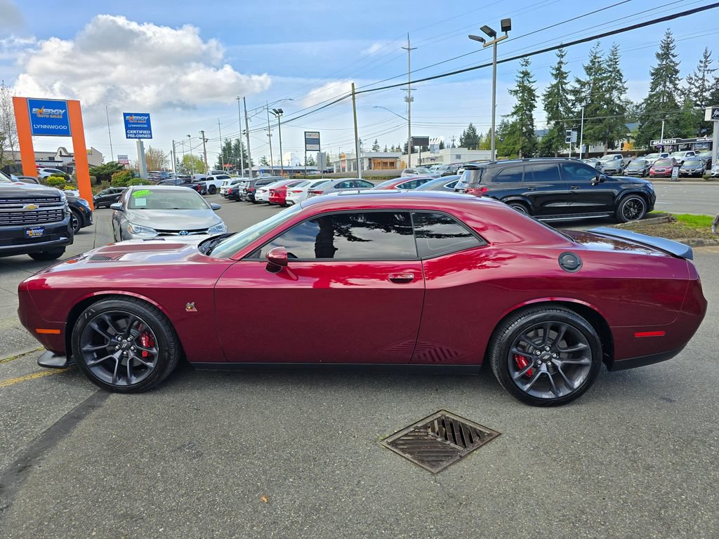 Used 2022 Dodge Challenger R/T Scat Pack w/ Driver Convenience Group RWD image 5