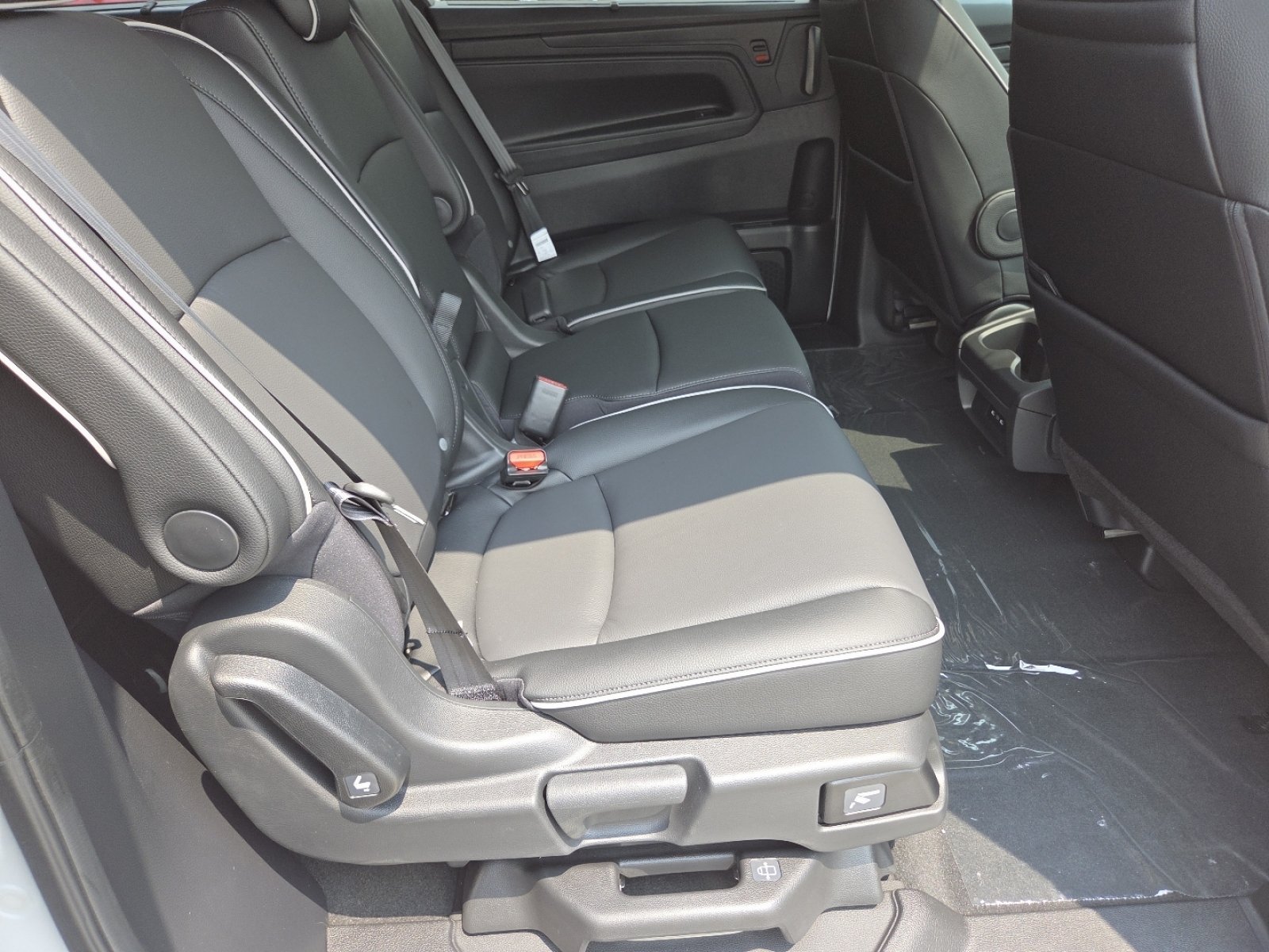 New 2026 Honda Odyssey Touring image 30