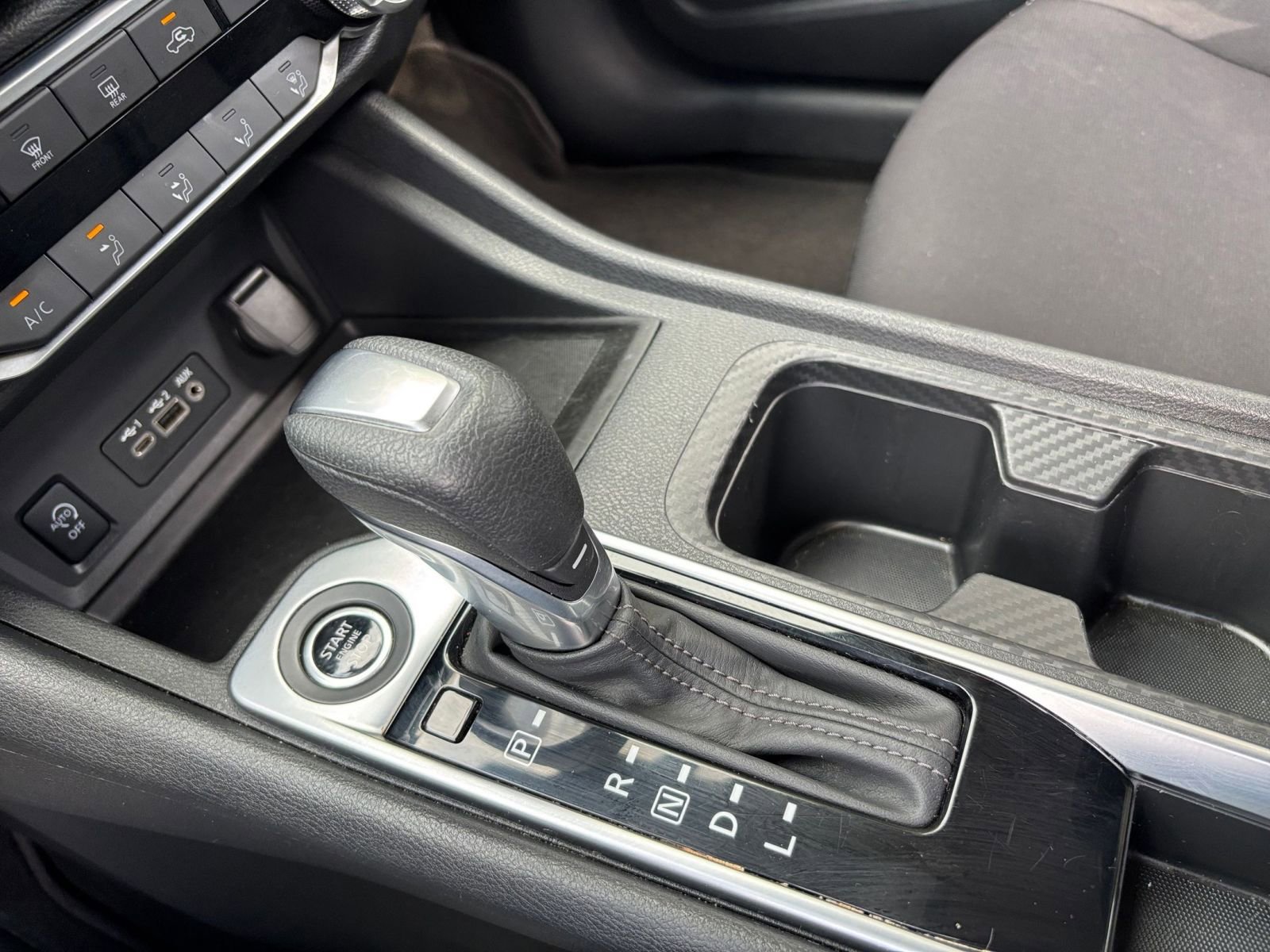 Used 2025 Nissan Sentra SV FWD image 36
