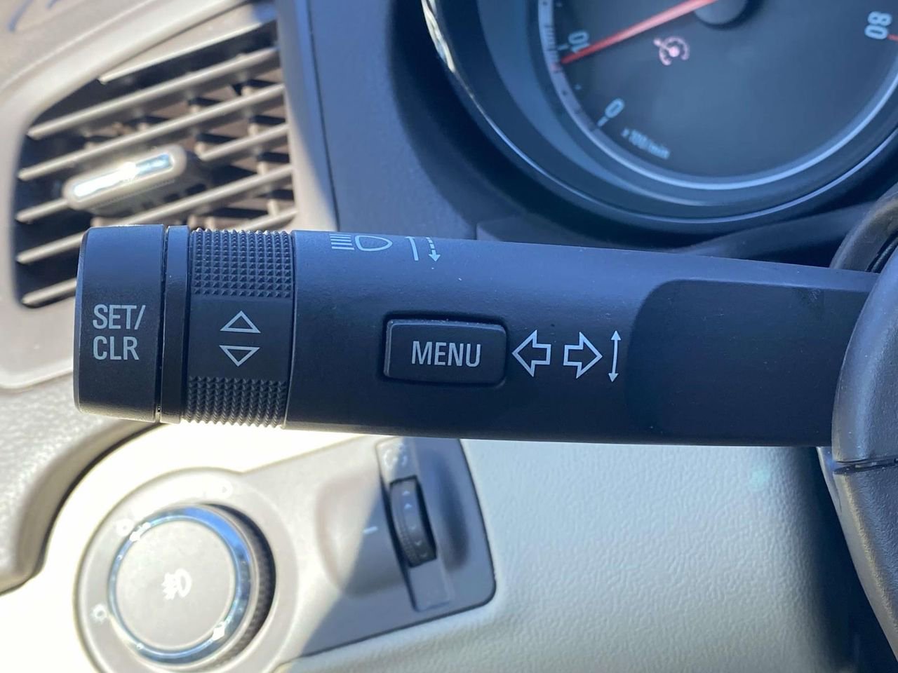 Used 2013 Buick Regal Premium FWD image 22