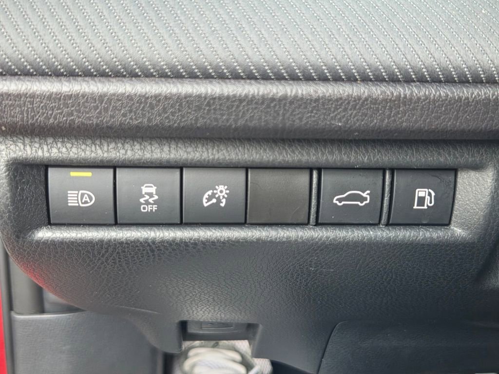 Used 2025 Toyota Camry SE image 25