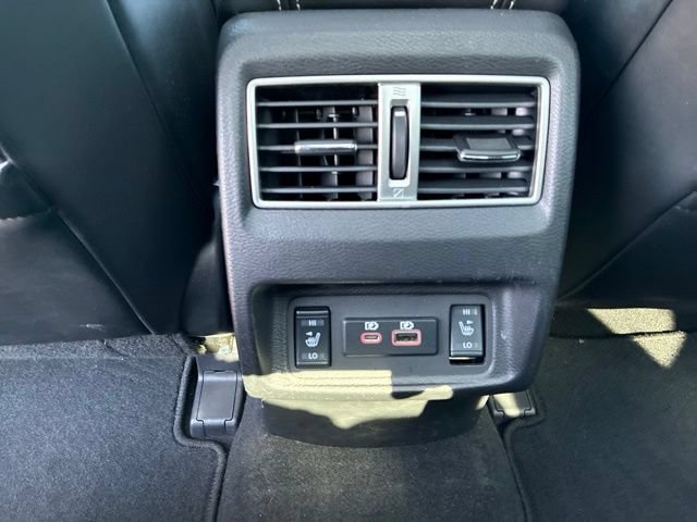 Used 2023 Nissan Maxima Platinum w/ Sport Mat Group FWD image 26