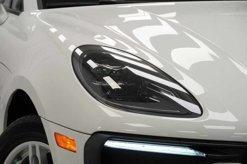 Used 2023 Porsche Macan image 5