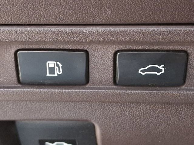 Used 2018 Lexus LS 500 w/ Interior Upgrade Package image 24