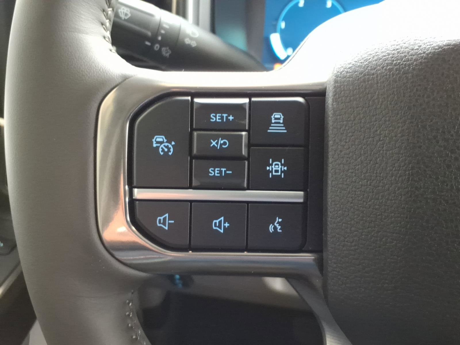 New 2026 Ford F350 Platinum w/ Platinum Plus Package AWD/4WD image 42