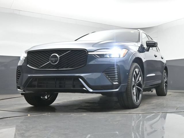 New 2026 Volvo XC60 T8 Plus w/ Climate Package PRO AWD/4WD image 39
