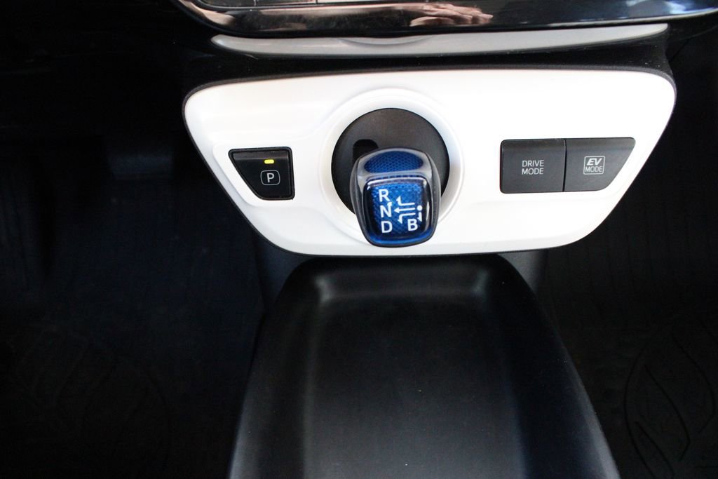 Used 2016 Toyota Prius Two image 32