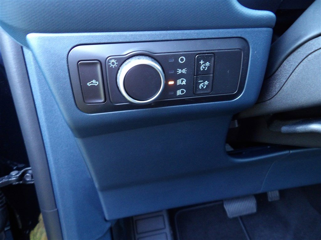 New 2025 Ford Maverick XLT w/ XLT Luxury Package image 25