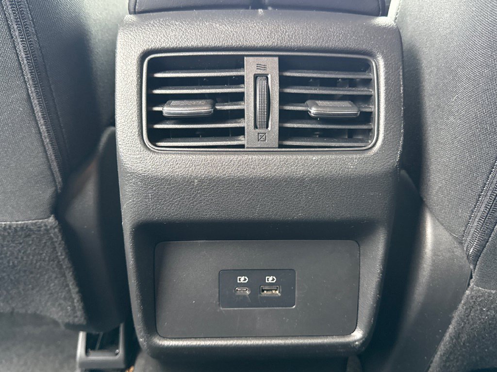 Used 2021 Nissan Rogue SV AWD/4WD image 18
