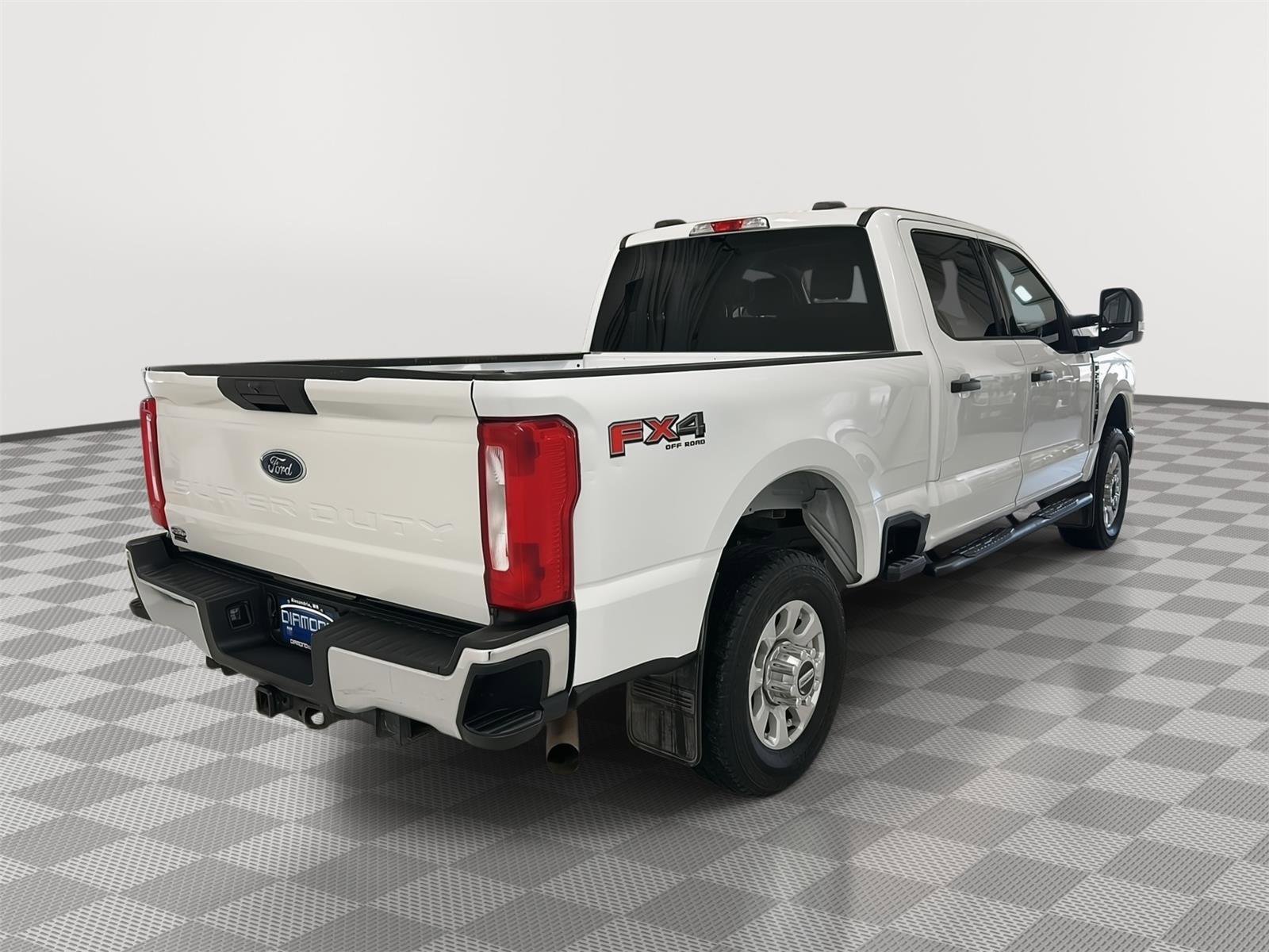 Used 2023 Ford F250 XLT w/ FX4 Off-Road Package image 5