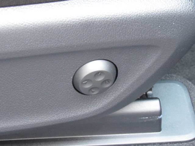 Certified 2025 Mercedes-Benz GLE 450 4MATIC image 20