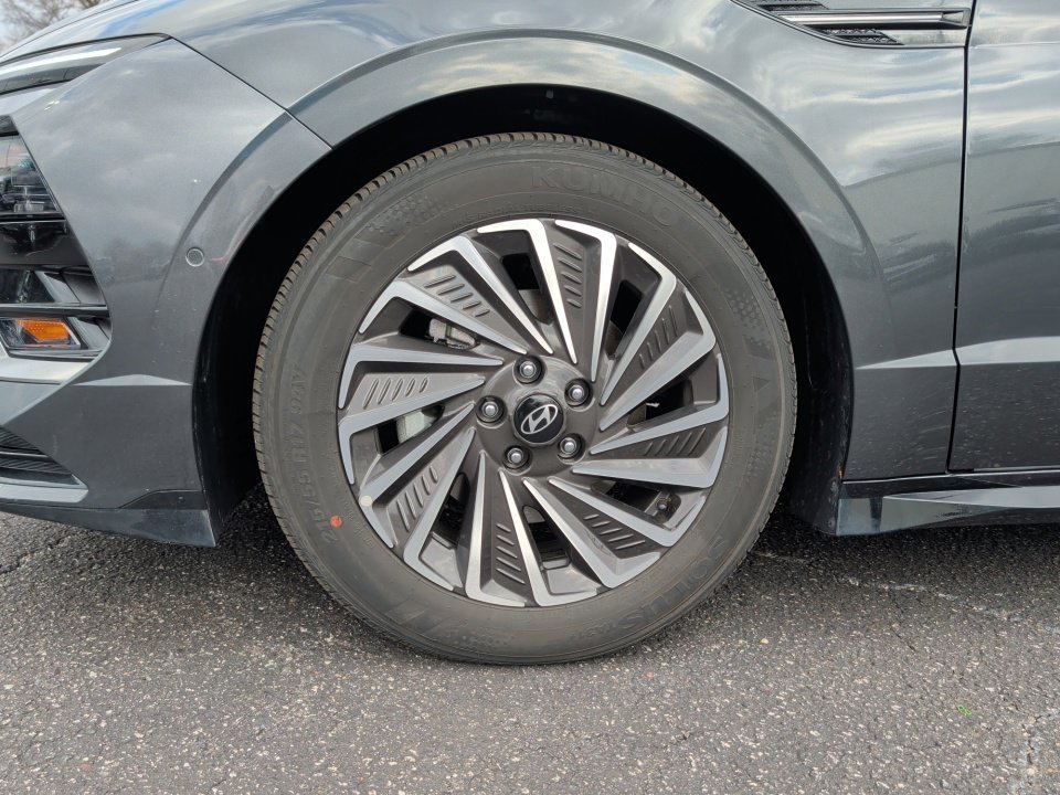 Certified 2025 Hyundai Sonata Limited FWD image 27