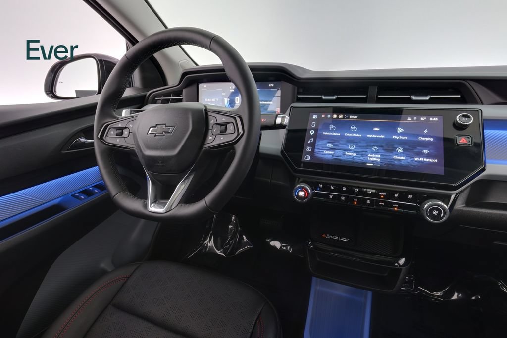 Used 2027 Chevrolet Bolt RS w/ Technology Package FWD image 25