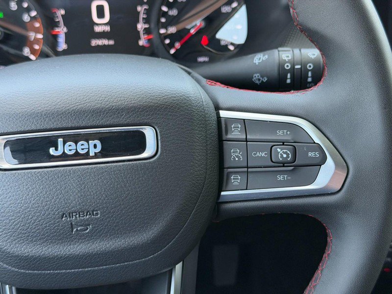 Used 2025 Jeep Compass Trailhawk AWD/4WD image 27