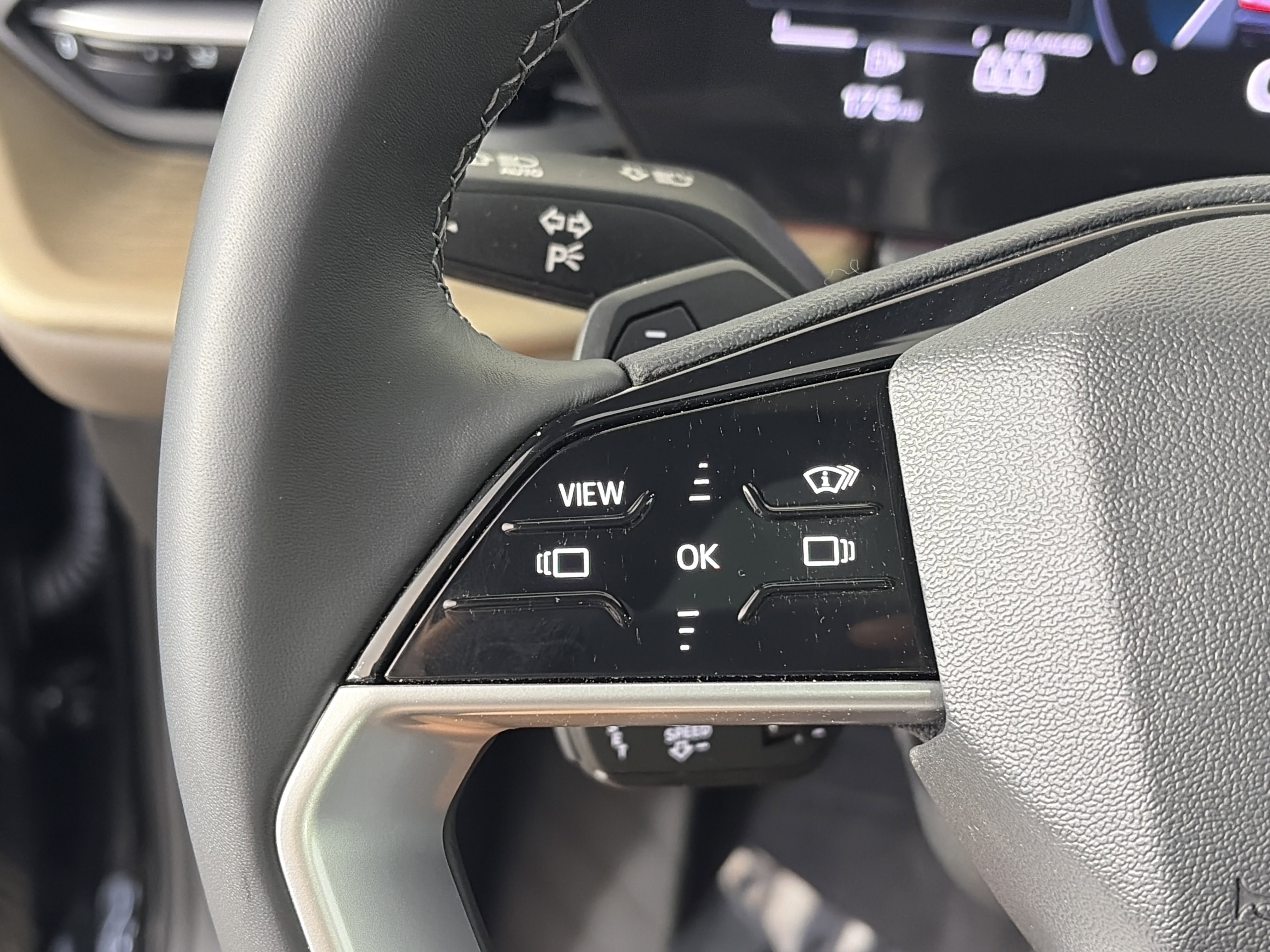 Used 2025 Audi Q5 Premium Plus w/ Premium Plus AWD/4WD image 28