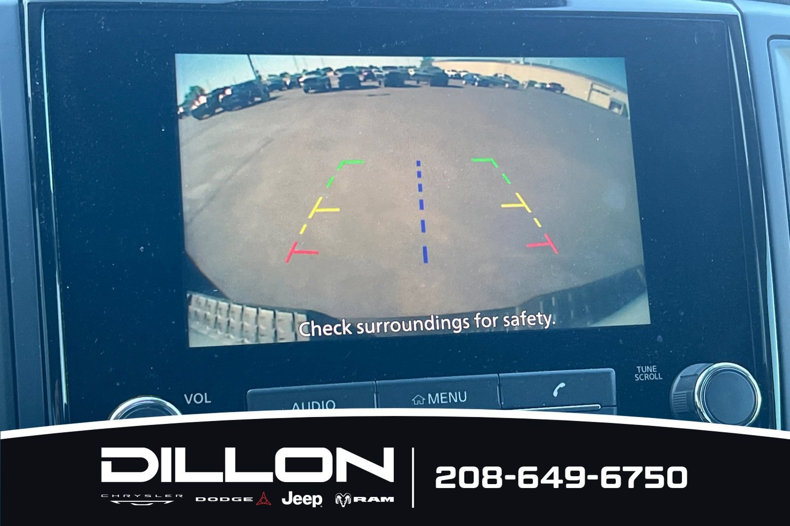 Used 2024 Nissan Titan SV AWD/4WD image 18
