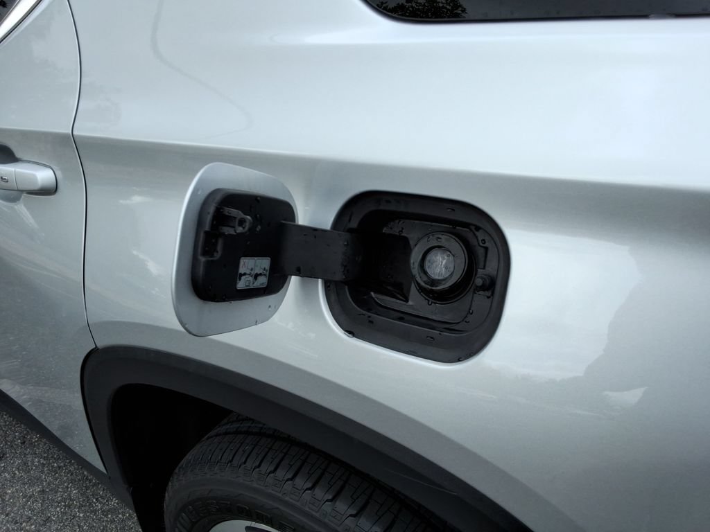 Certified 2020 Chevrolet Traverse LT w/ LT Premium Package FWD image 12
