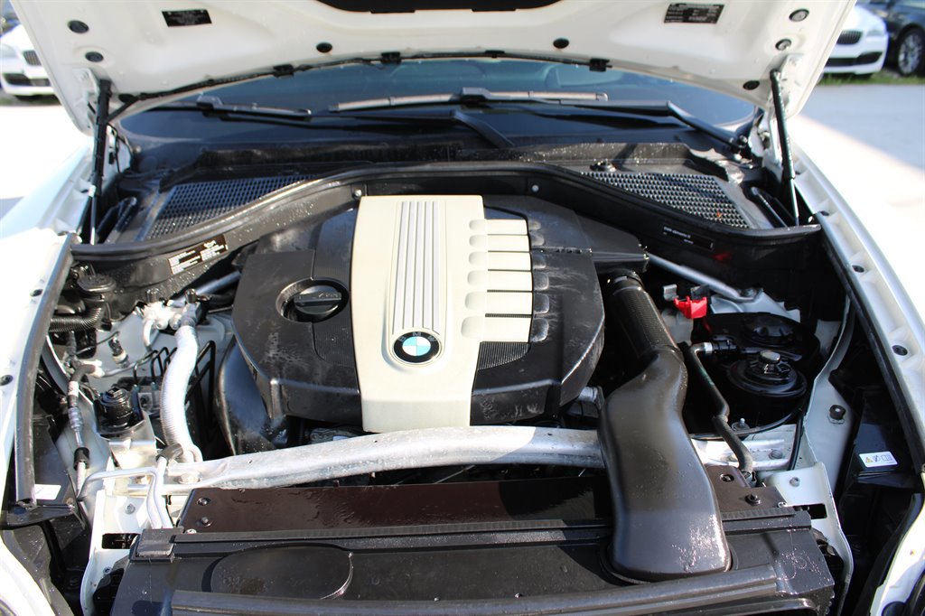 Used 2012 BMW X5 xDrive35d image 38