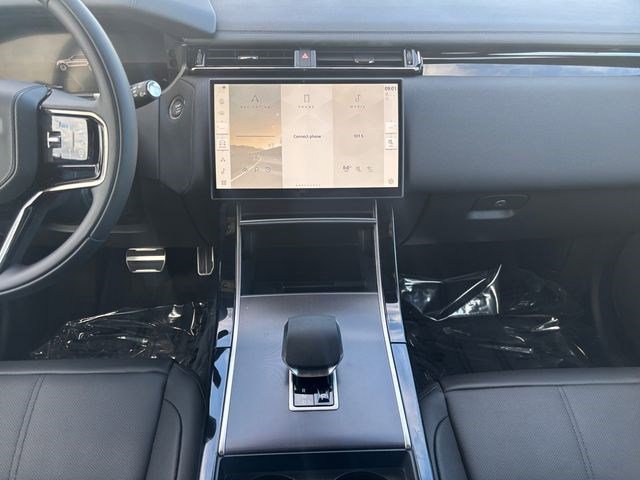 New 2026 Land Rover Range Rover Velar Dynamic SE AWD/4WD image 17