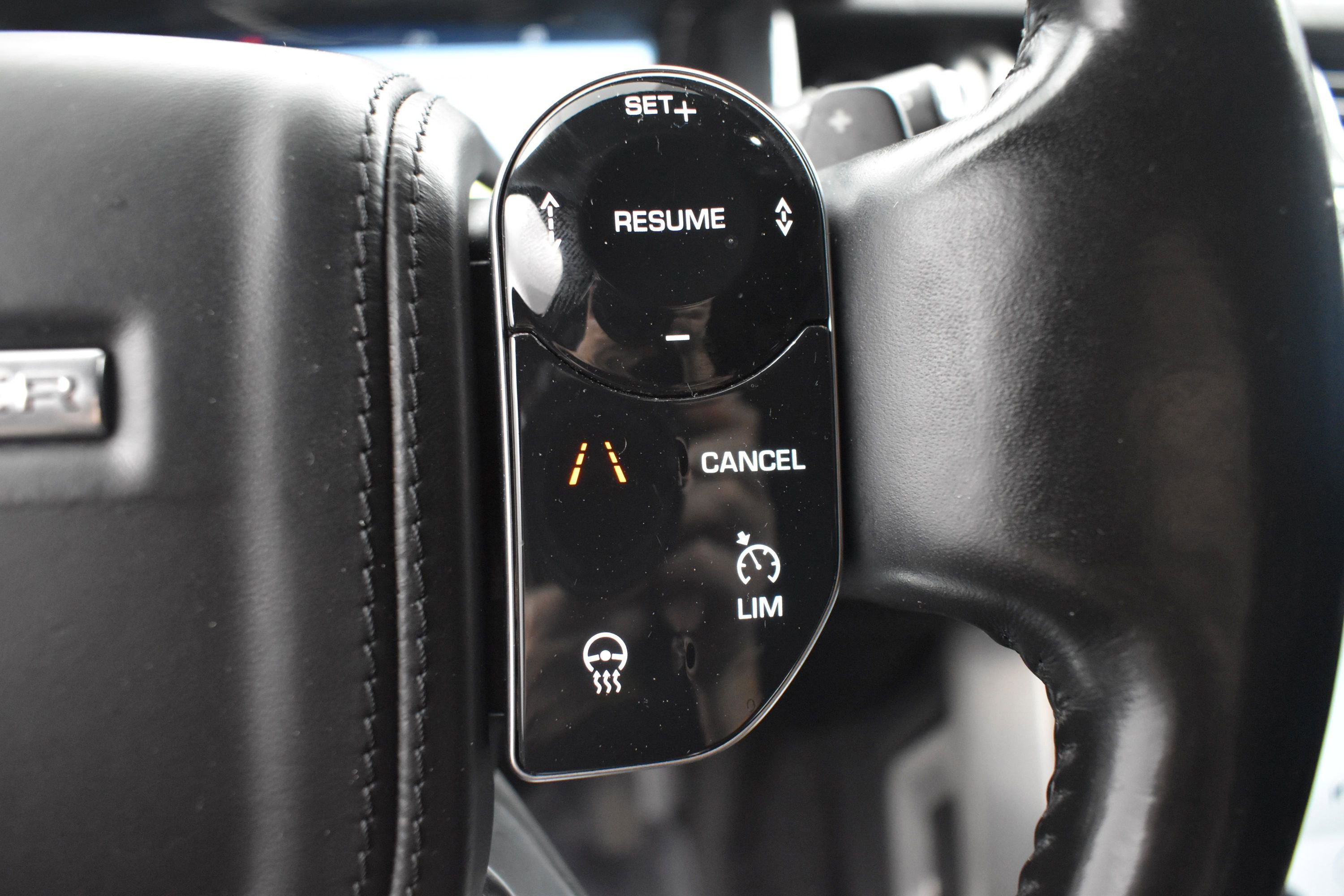 Used 2018 Land Rover Range Rover HSE AWD/4WD image 11