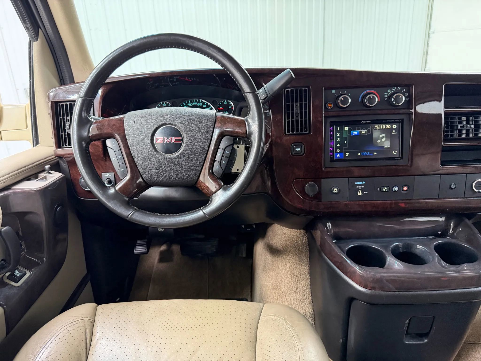 Used 2011 GMC Savana 2500 Extended image 20