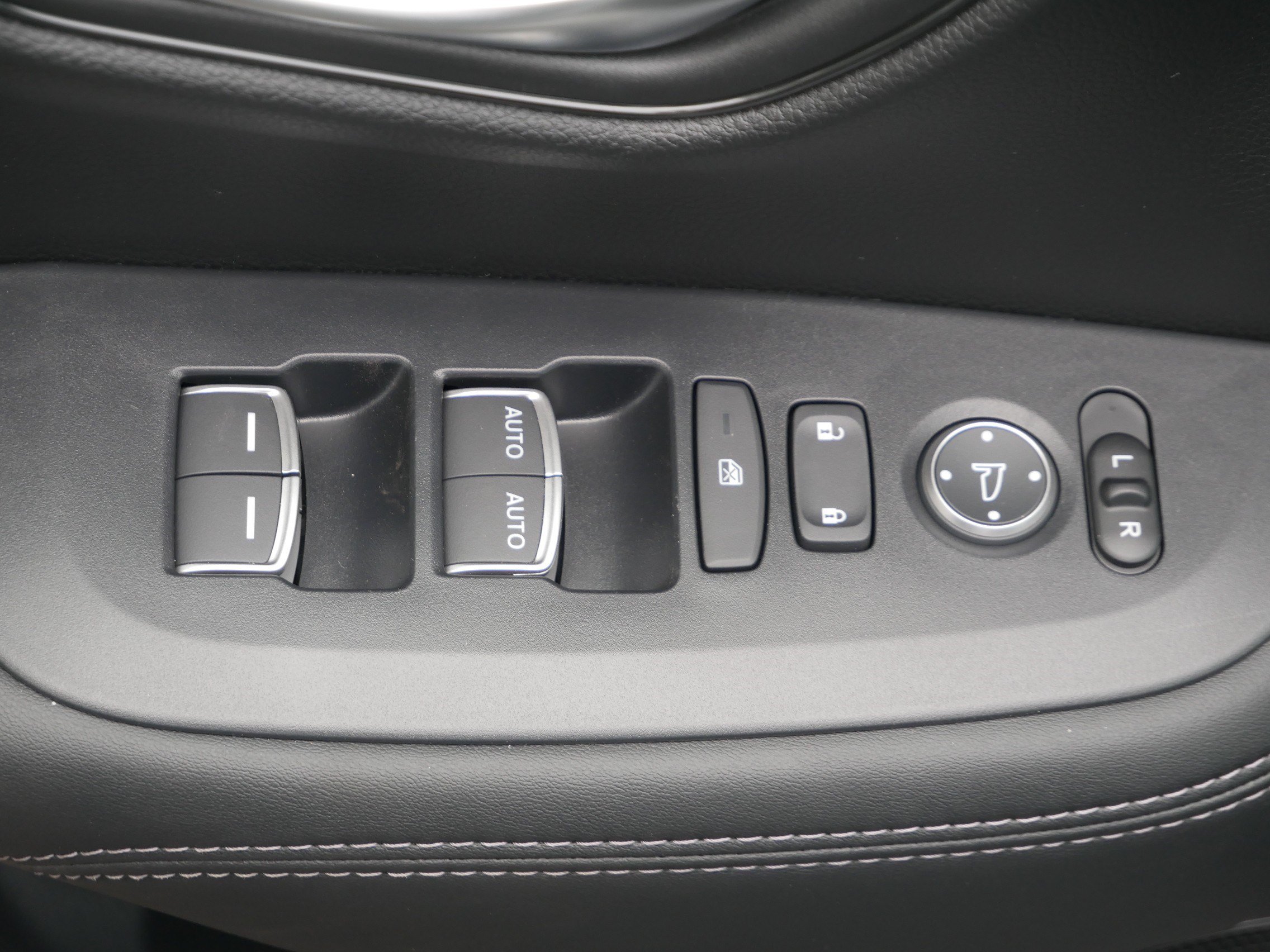New 2027 Honda HR-V EX-L image 15