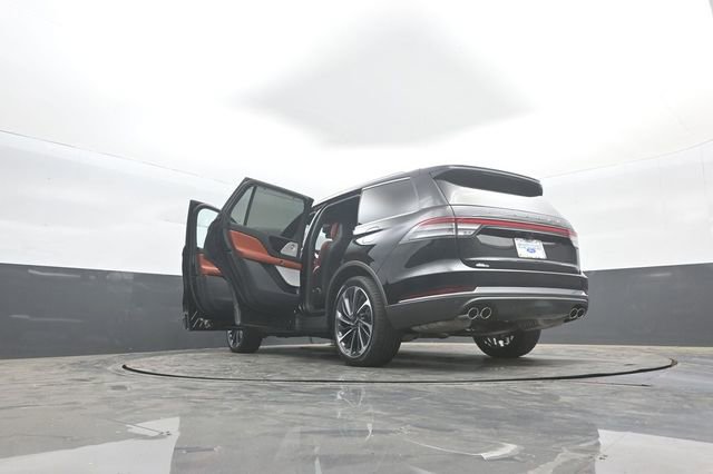 Used 2025 Lincoln Aviator Reserve w/ Equipment Group 201A AWD/4WD image 48