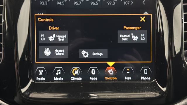 Used 2018 Jeep Compass Limited w/ Navigation Group AWD/4WD image 32