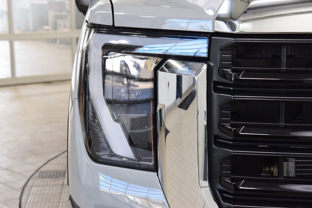 Used 2025 GMC Sierra 3500 Pro w/ Convenience Package image 6