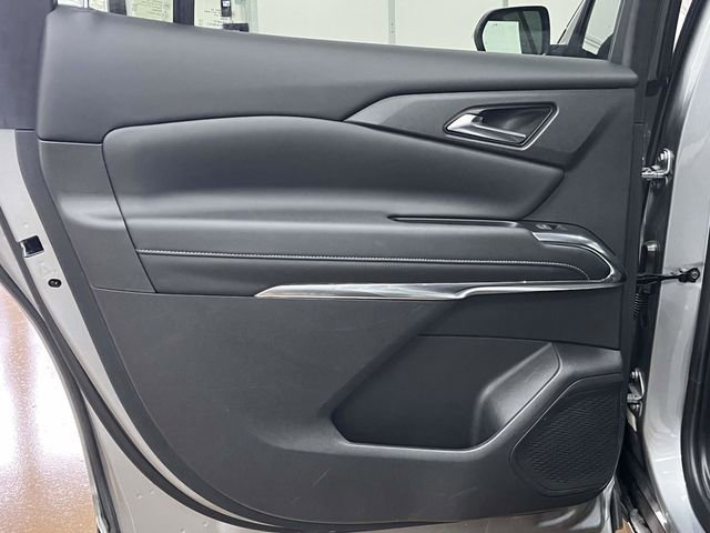 Used 2024 Chevrolet Traverse LT image 19