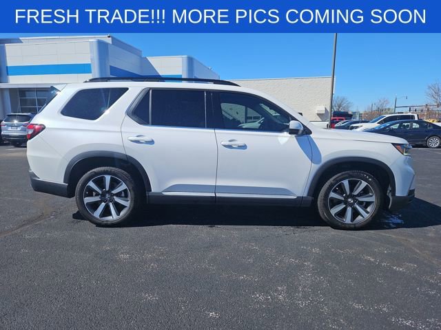 Certified 2024 Honda Pilot Touring image 6