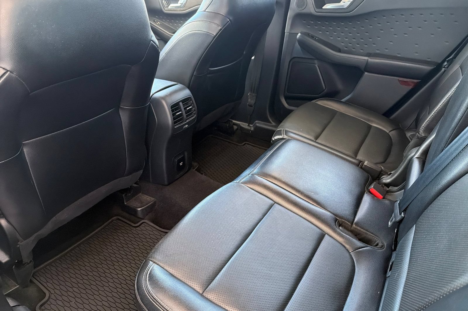 Used 2020 Ford Escape Titanium AWD/4WD image 12