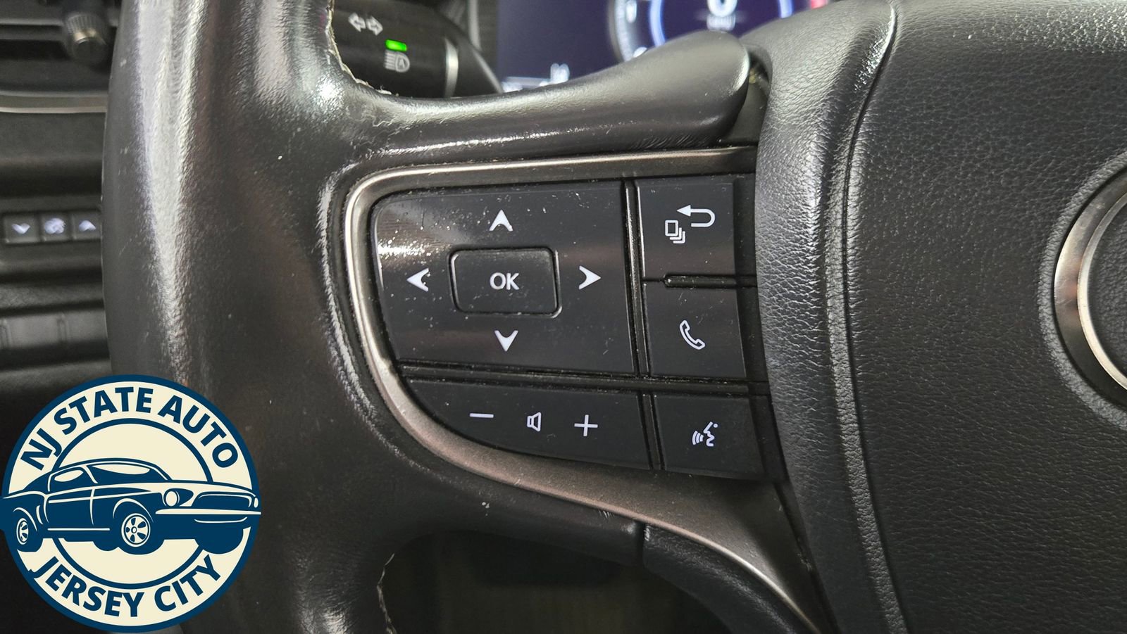 Used 2019 Lexus UX 200 FWD image 13