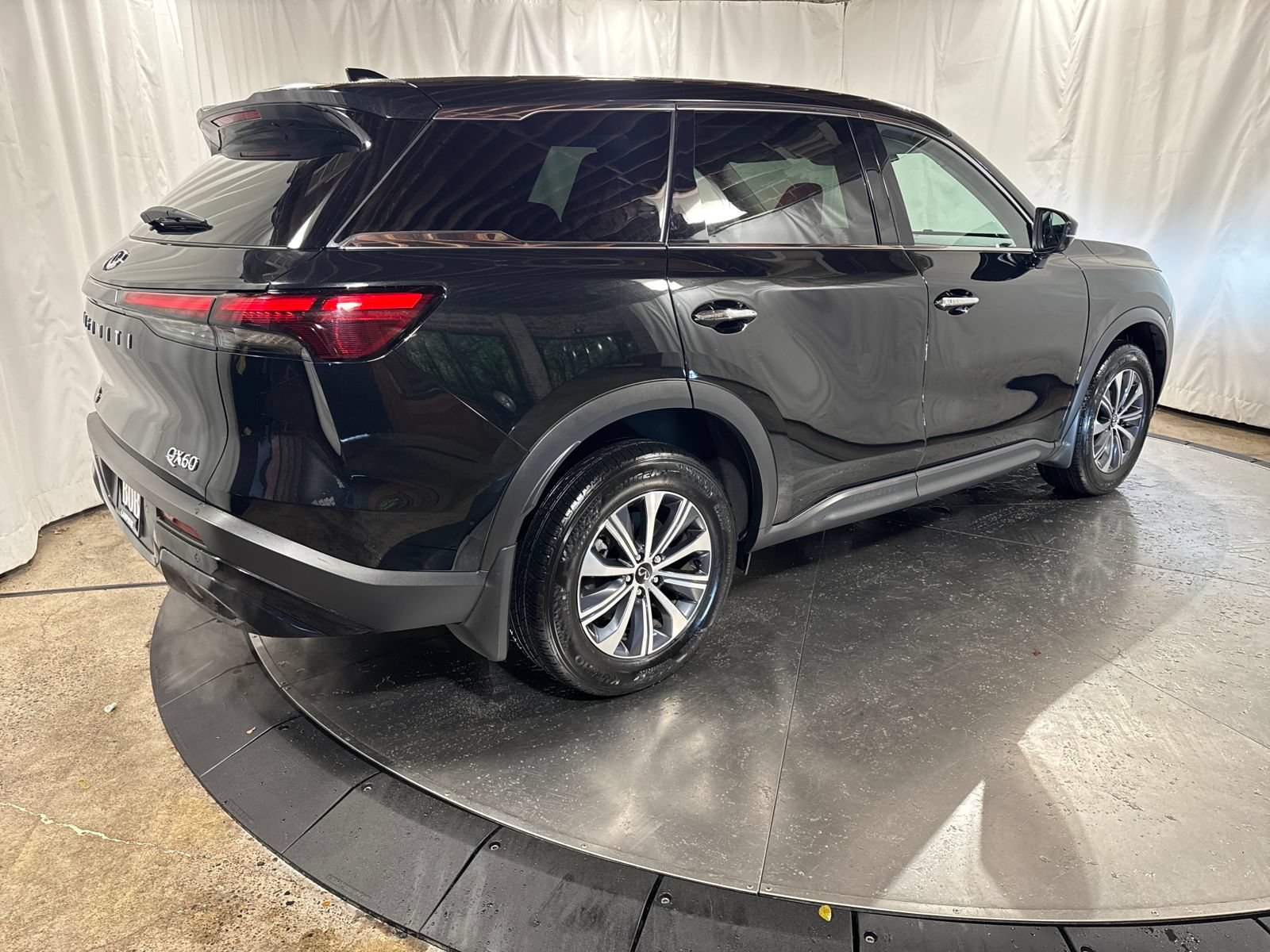 Certified 2025 INFINITI QX60 Pure AWD/4WD image 8