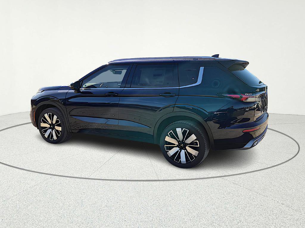New 2026 Mitsubishi Outlander SEL image 4