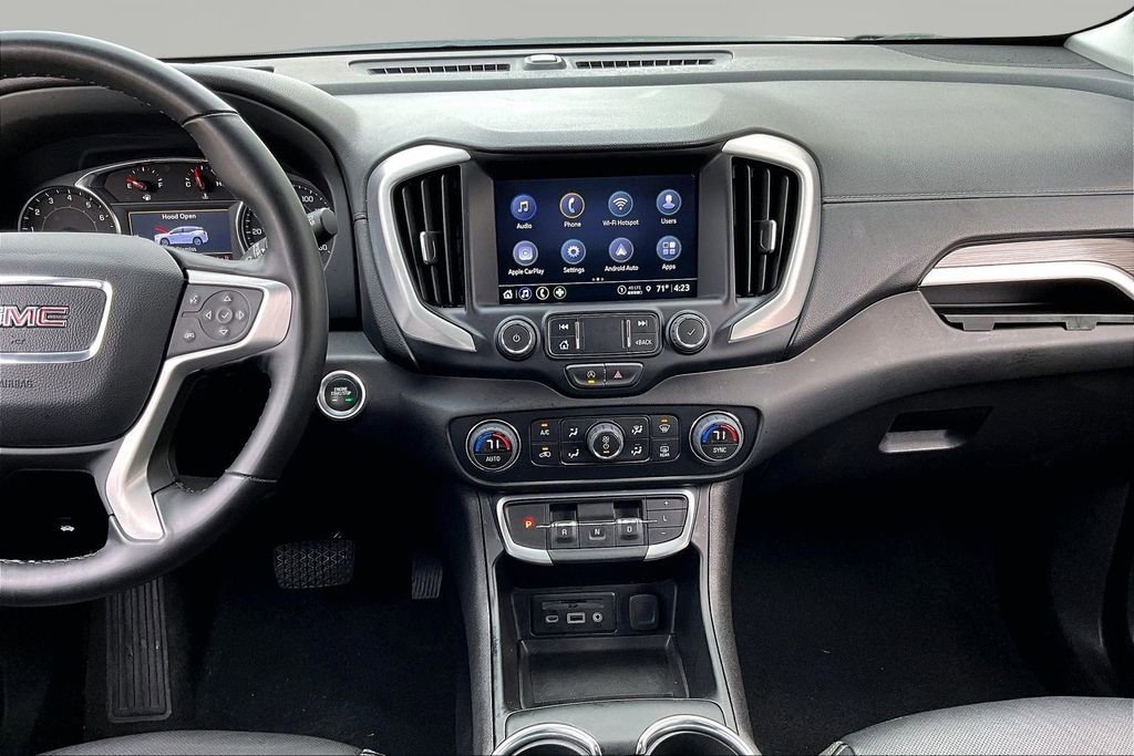 Used 2024 GMC Terrain SLT image 9