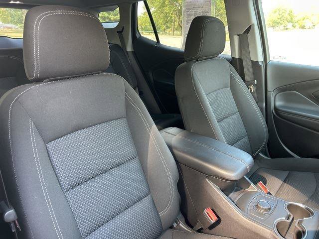 Used 2024 GMC Terrain SLE image 38