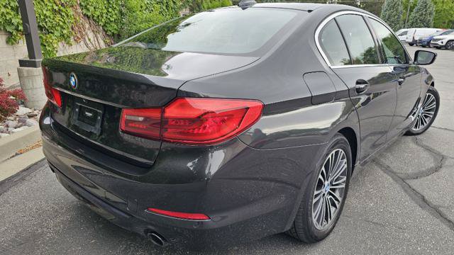 Used 2019 BMW 530e xDrive w/ Convenience Package AWD/4WD image 5