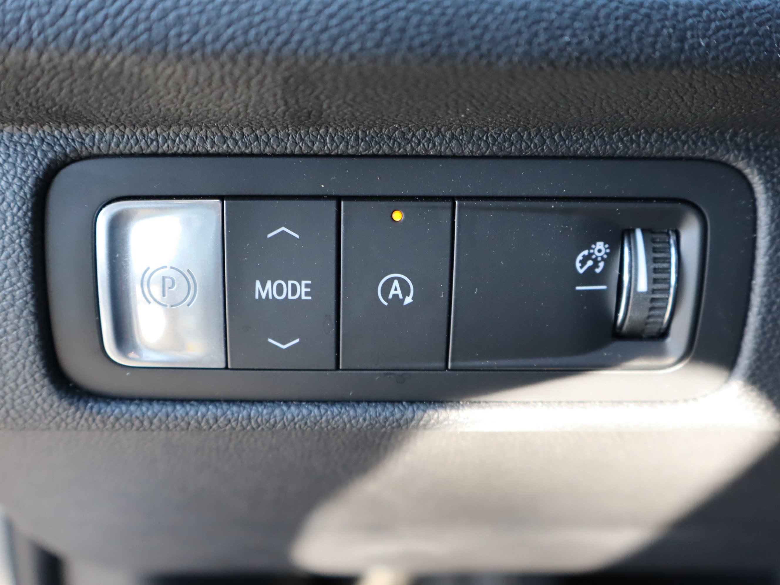 Used 2025 Chevrolet Traverse LT FWD image 19
