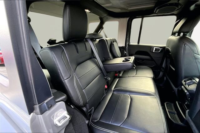 Used 2021 Jeep Wrangler Unlimited Sahara w/ Cold Weather Group image 17