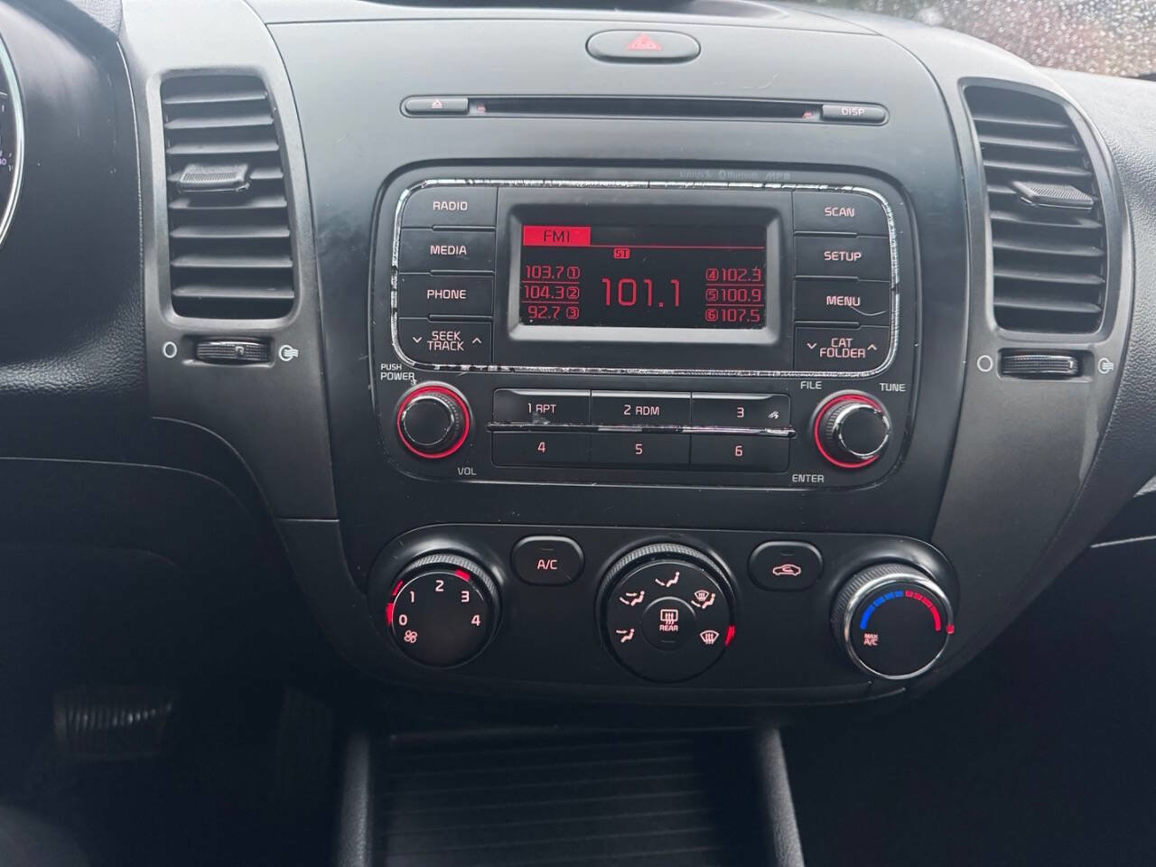 Used 2014 Kia Forte LX image 22