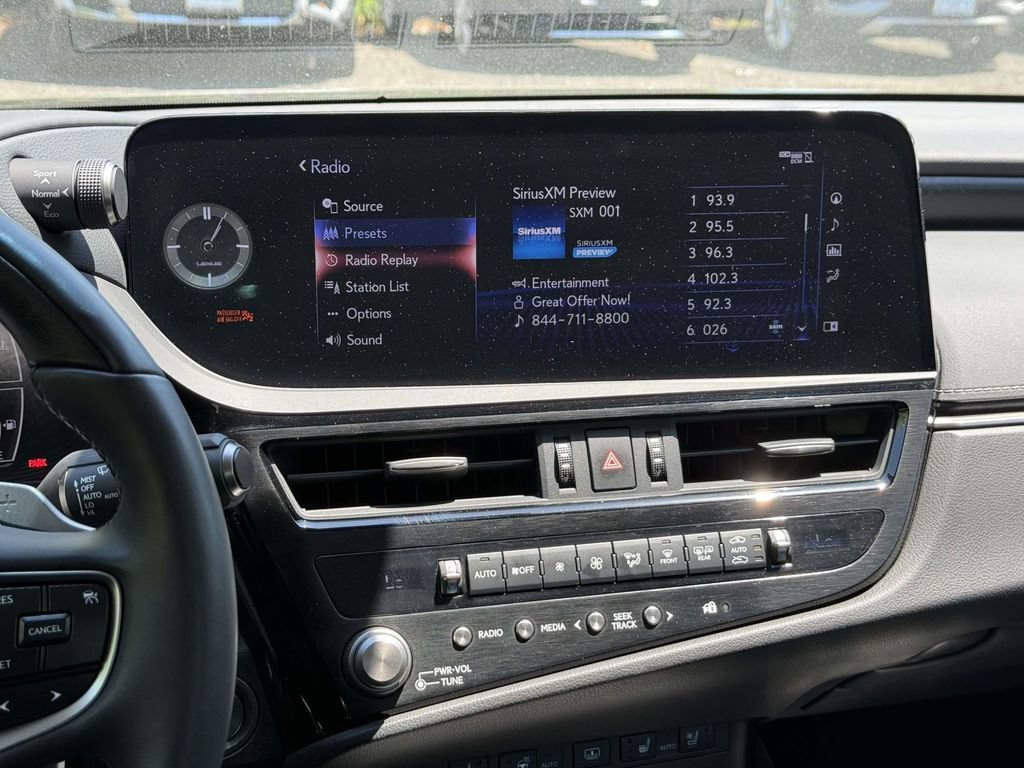 Used 2022 Lexus ES 350 w/ Luxury Package FWD image 16