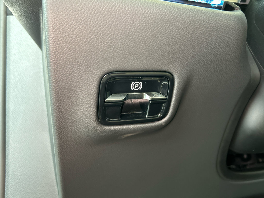 New 2027 Mercedes-Benz E 450 4MATIC Sedan image 14