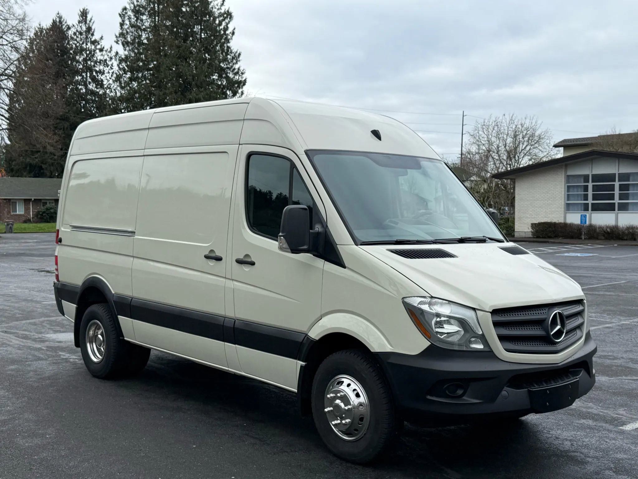 Used 2014 Mercedes-Benz Sprinter 3500 image 8