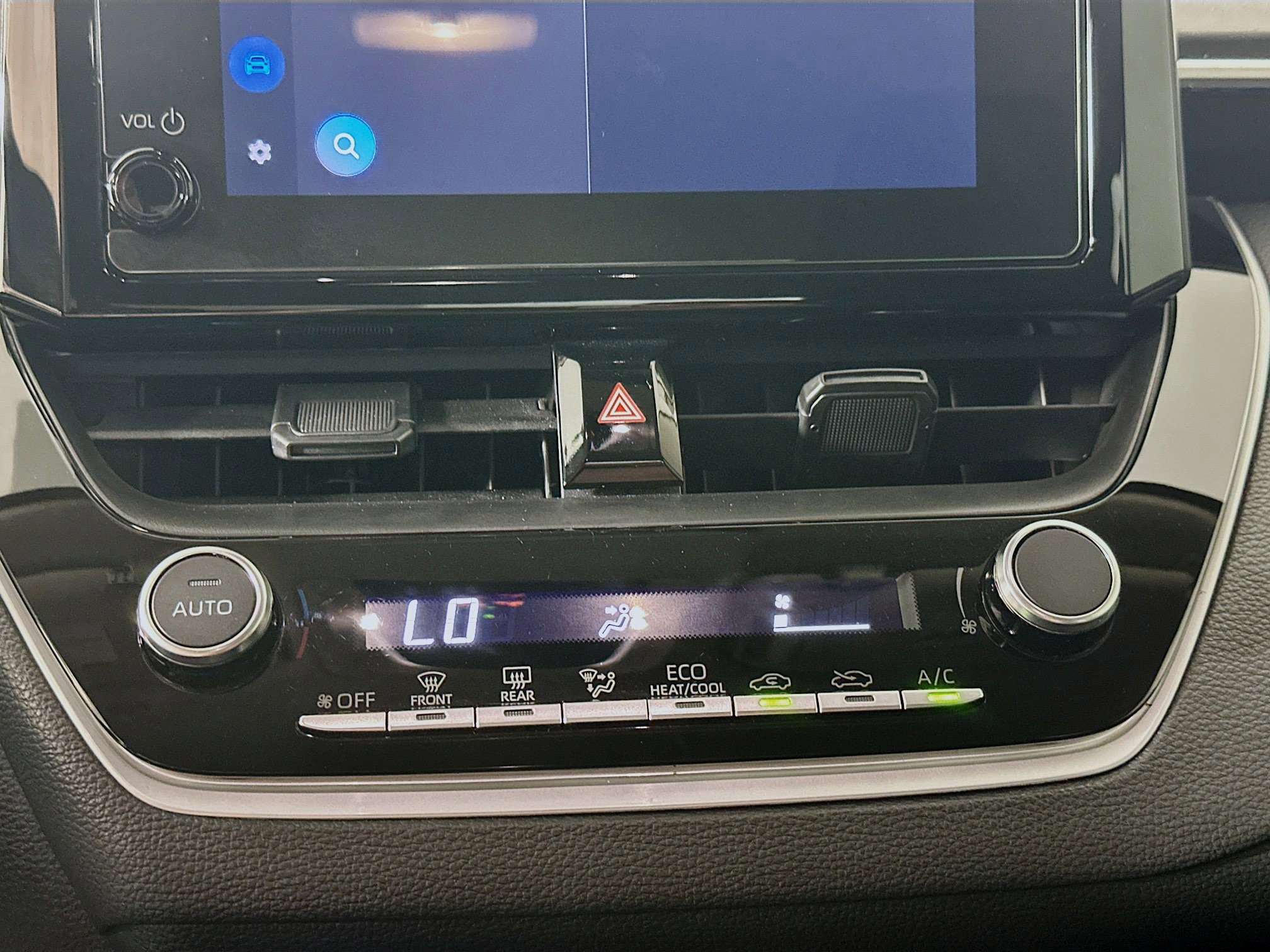 Used 2025 Toyota Corolla LE image 23